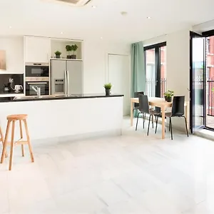 https://marble-lodge-luxury-apartments-center-of-antwerp.hotelsantwerp.net